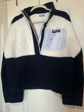 Columbia Black and White Sherpa Half-Zip Pullover